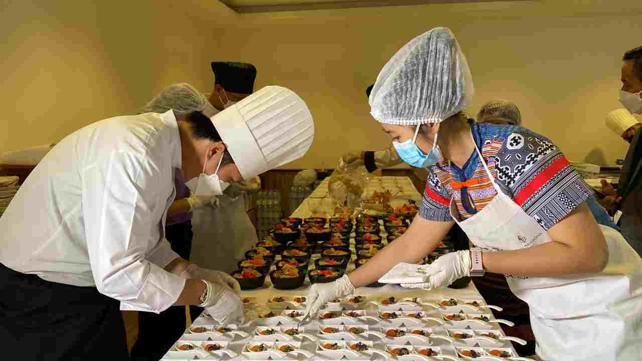 มช.จัดโครงการนำอาหารพื้นถิ่นมาประยุกต์ สร้างมาตรฐานต้อนรับนักท่องเที่ยว