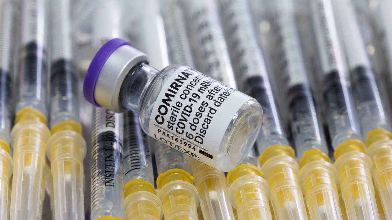 อย. อนุมัติแล้ว ฉีดวัคซีนโคเมอร์เนตี ของไฟเซอร์ ในเด็กอายุ 5-11 ปี