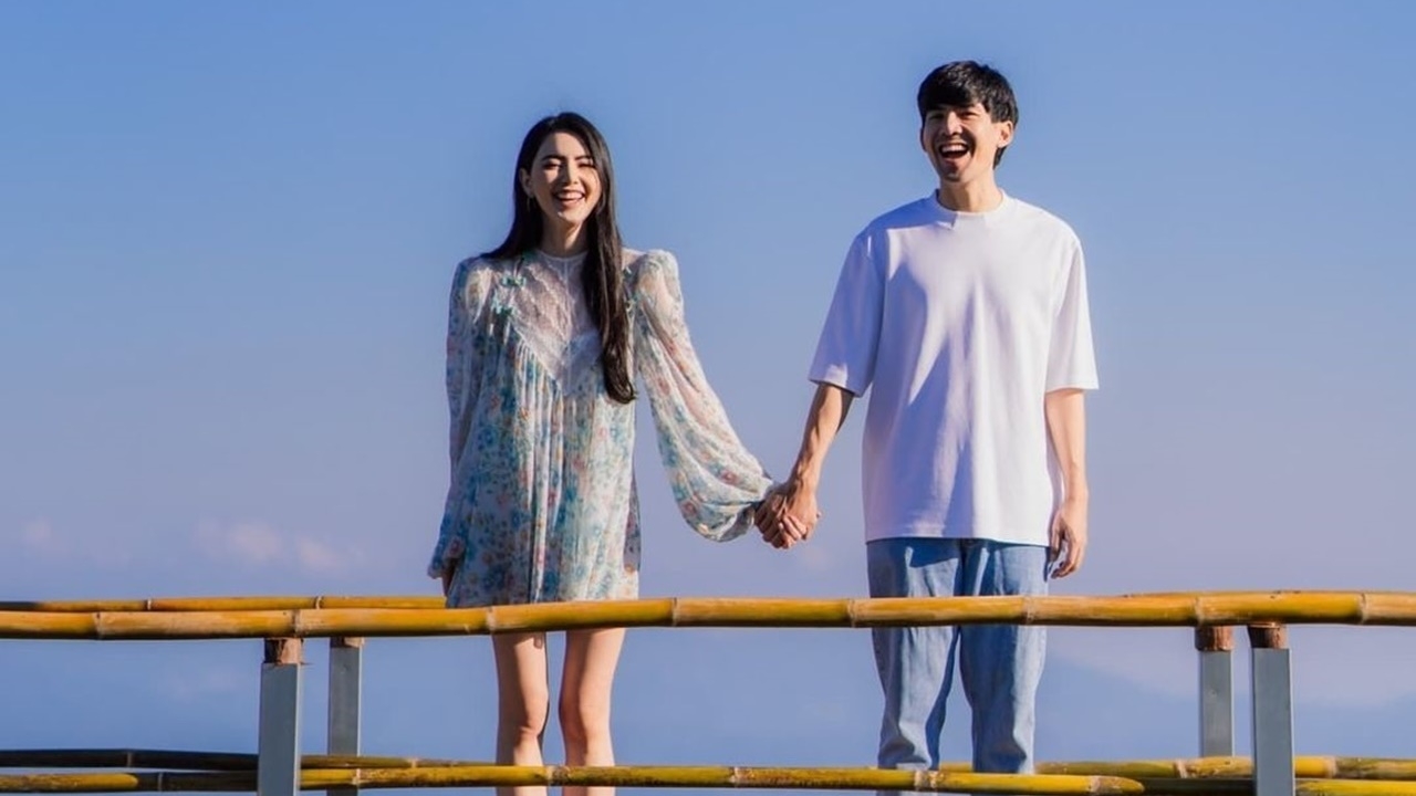 เต๋อ ควง ใหม่ เที่ยวท้าลมหนาวที่แม่ฮ่องสอน โดนแซวรู้จักหมูกระทะด้วย