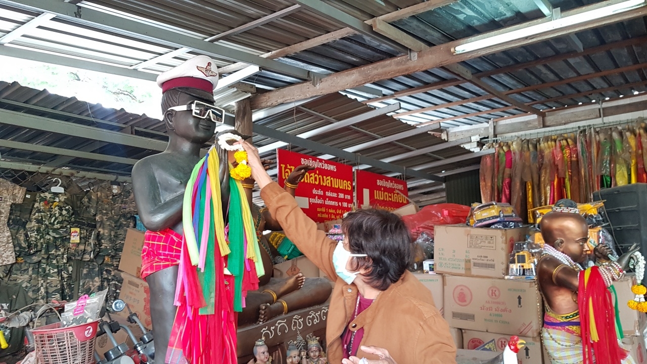 คนดวงเฮงแก้บน "ไอ้ไข่" หลังถูกหวย 2 ตัวตรง ไม่ลืม "เลขเด็ด" งวด 16/12/64