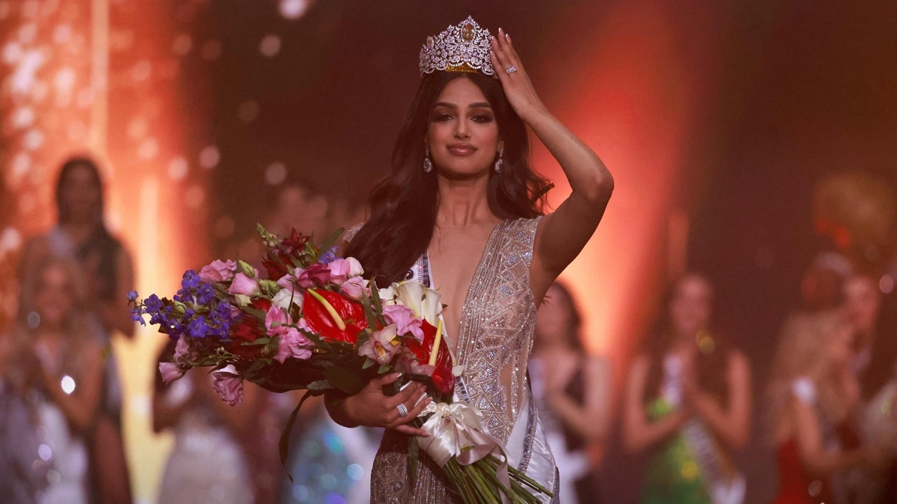 สวยเก่งครบด้าน เปิดประวัติ ฮาร์นาซ สันธู สาวอินเดีย มิสยูนิเวิร์ส 2021 