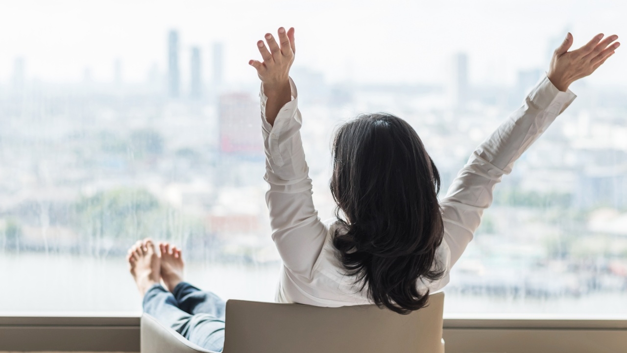 วันหยุดส่งท้ายปี ขึ้นปีใหม่ 2565 สรุปชัดๆ ได้หยุดกี่วัน มีวันไหนบ้าง