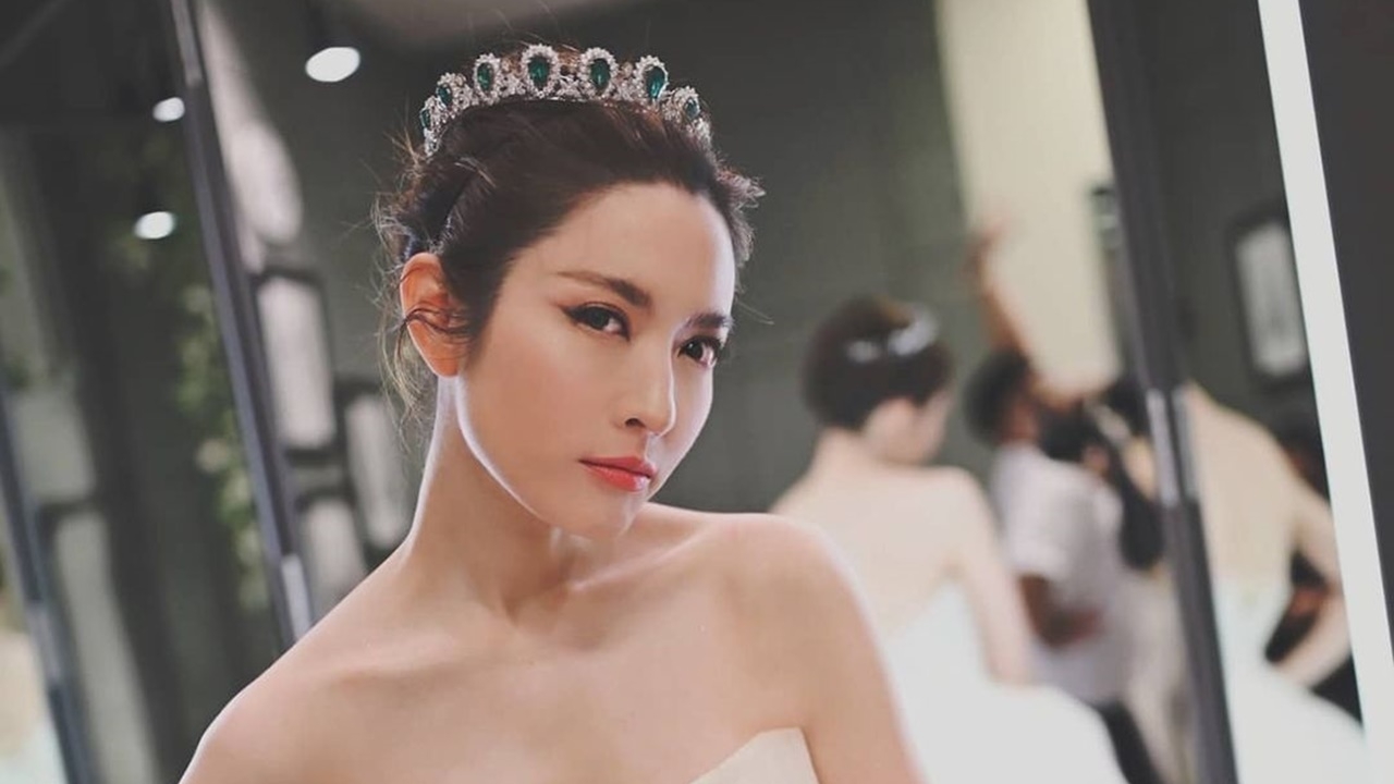 จึ้งมากแม่ แอฟ ทักษอร น่ารักไม่ไหว ทำหน้าดื้อโดนใจชาวเน็ต