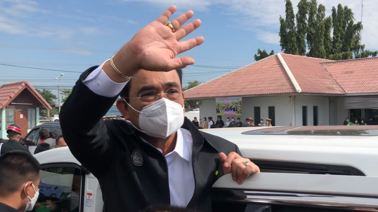 นายกฯ เยือนสุพรรณฯ ประกันรายได้ผู้ปลูกข้าว รัฐจะพยุงราคาให้ลืมตาอ้าปาก