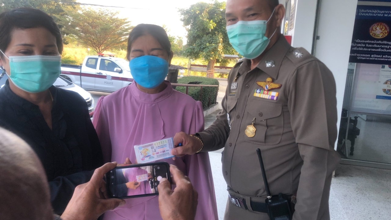 สระบุรี แม่ค้าอาหารตามสั่งดวงเฮงถูกรางวัลที่ 1 รับ 6 ล้านบาท