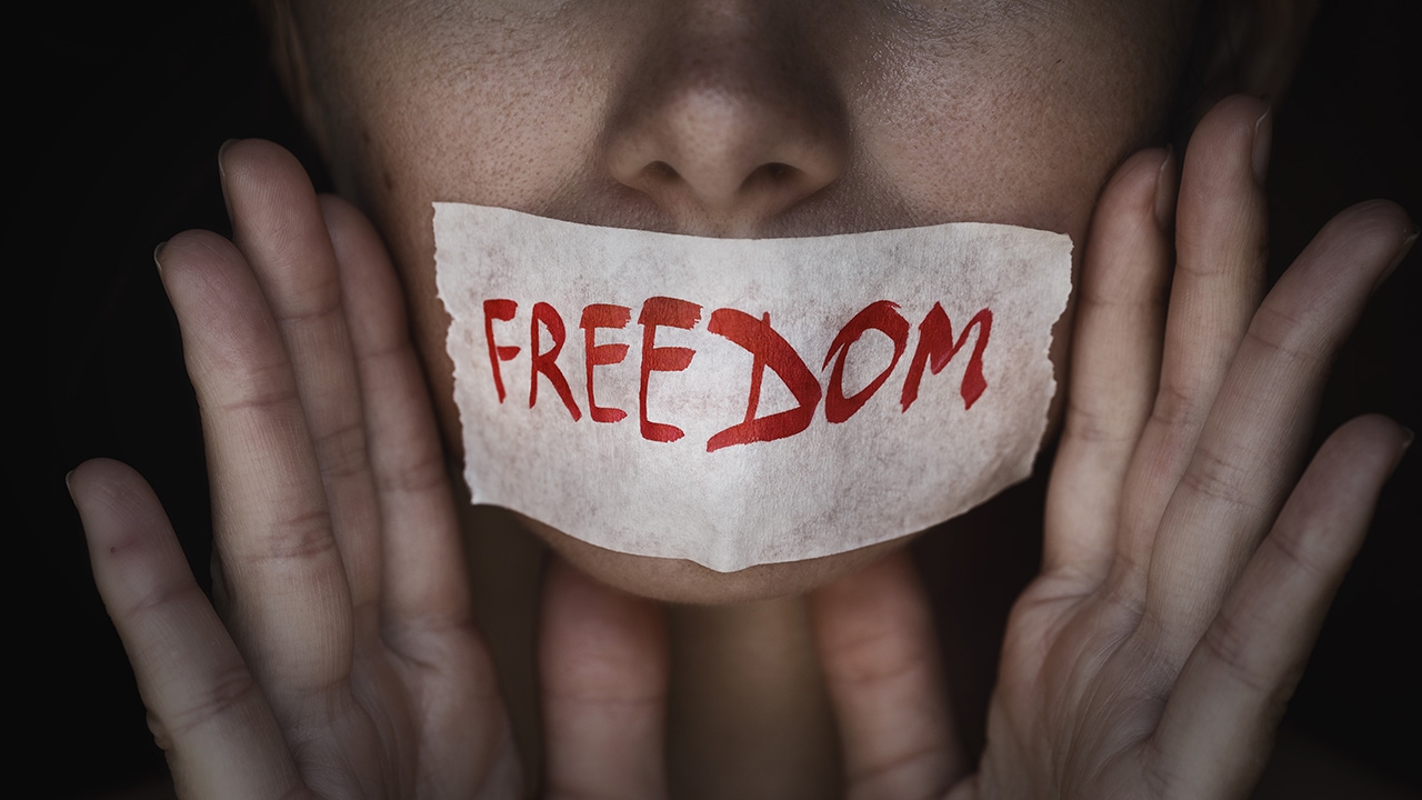 ปิดปากสื่อ = ปิดหูตาประชาชน