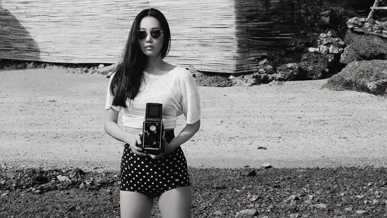 นุ่น วรนุช ทำใจบางอีกแล้ว เช็กอินเกาะล้าน ด้วยลุคแอบแซ่บ 