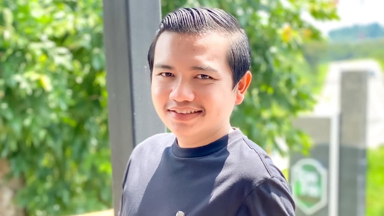 ครูไพบูลย์ ให้คำตอบหลังชาวเน็ตแนะหยุดฟ้อง เอ๋ มิรา พร้อมเคลียร์ฟ้องกรรชัย