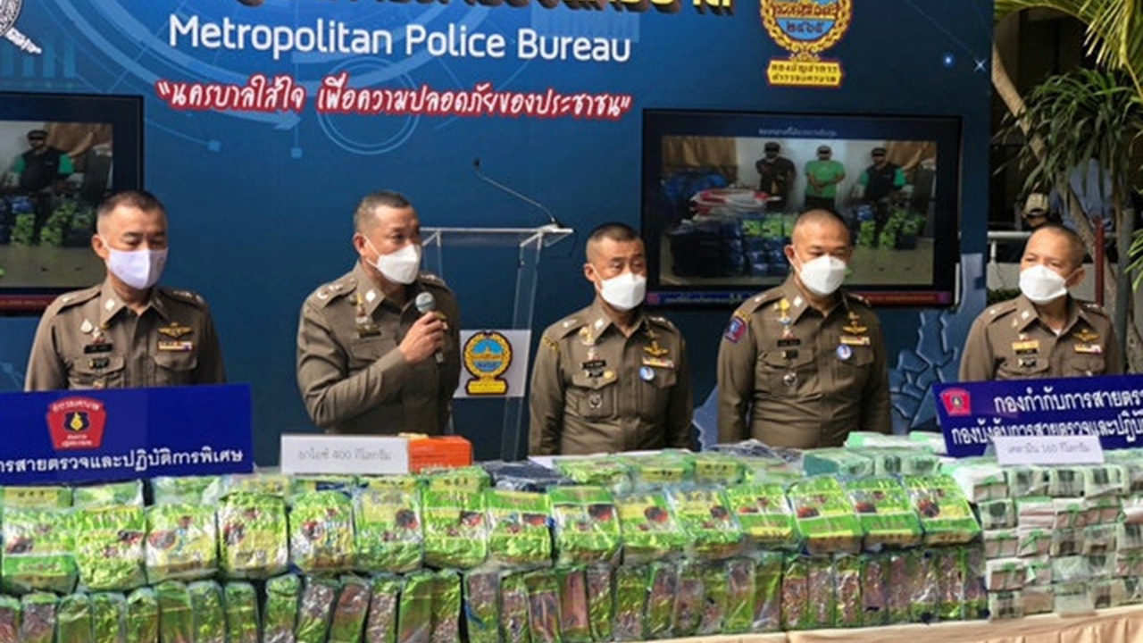 191 โชว์ฟอร์มจับ 2 รายใหญ่ แก๊งยานรกมูลค่า 200 ล้านบาท