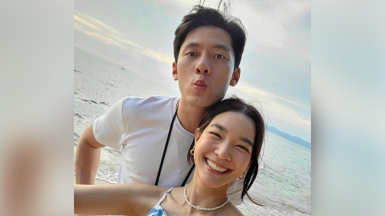 โม–มนชนก และ วี–จิราวัฒน์ โพสต์ภาพคู่หวานโชว์แบบรัวๆ