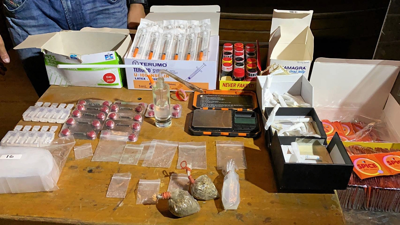 ปาร์ตี้เกย์เย้ย มั่วที่ซาวน่าดัง ยาไอซ์-ยาเซ็กซ์ ตกอยู่เกลื่อน จับซํ้าไม่หลาบ