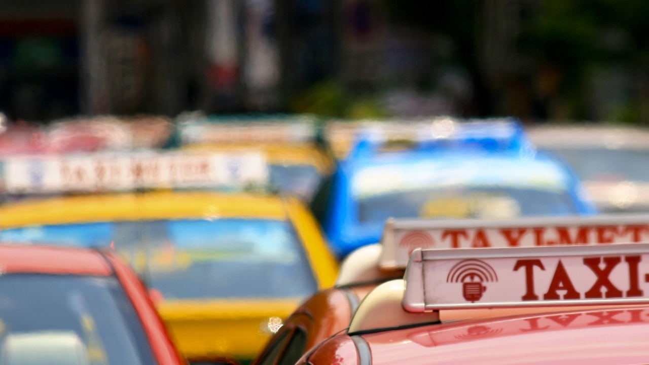 จ่อเยียวยากลุ่มอาชีพผู้ขับรถแท็กซี่และรถจักรยานยนต์สาธารณะที่มีอายุเกิน 65 ปี