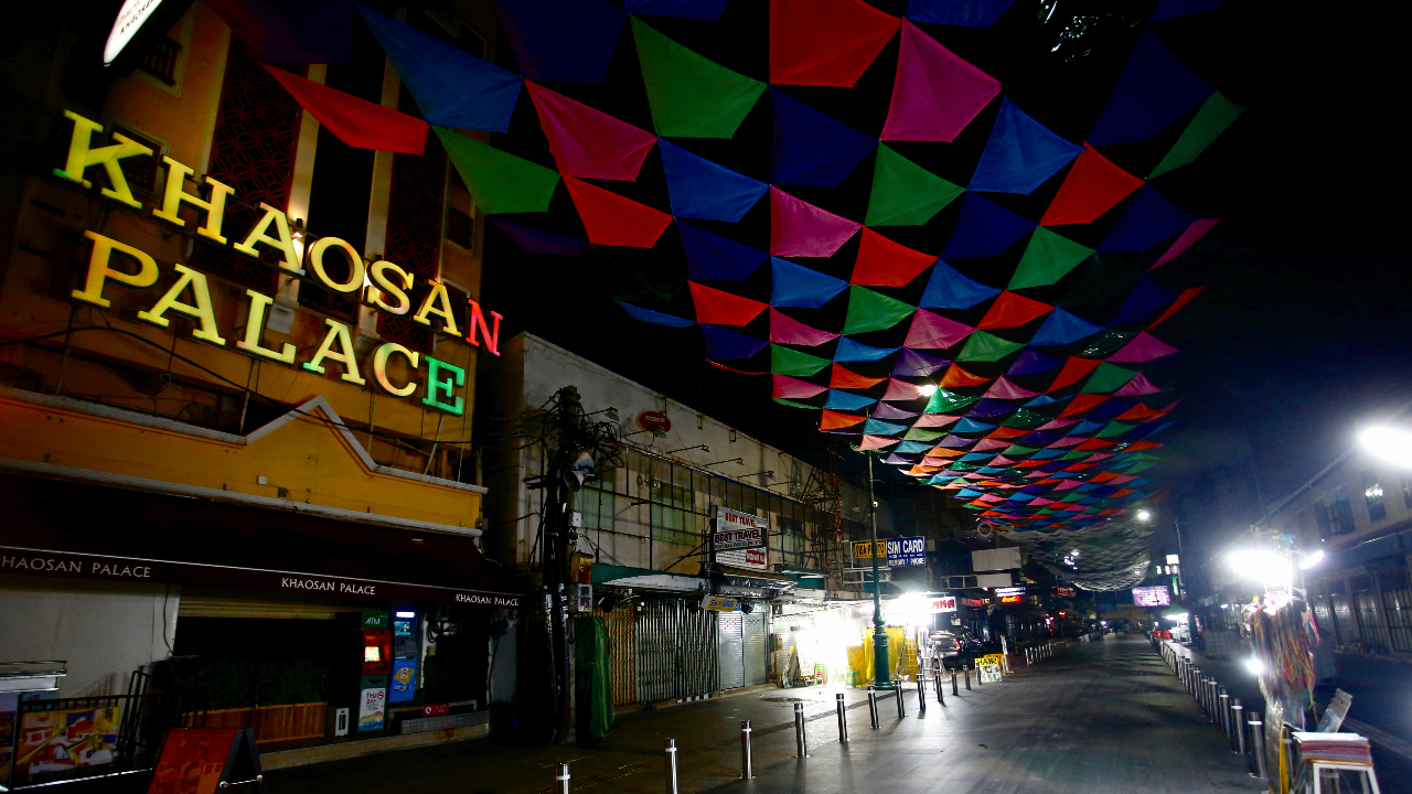 บิ๊กตู่ ประกาศ 1 ธ.ค. นี้ ให้ดื่มแอลกอฮอล์ในร้านอาหารได้รองรับปีใหม่