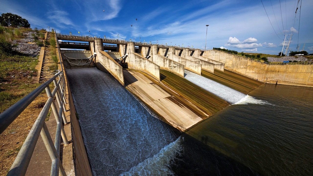 ร.9 กับการบริหารจัดการน้ำท่วม