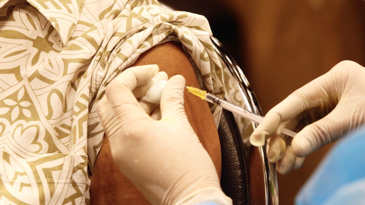 "หมอยง" เผยผลศึกษากระตุ้นเข็ม 3 ด้วยวัคซีน "ไฟเซอร์" ชี้ไทยมาถูกทางแล้ว