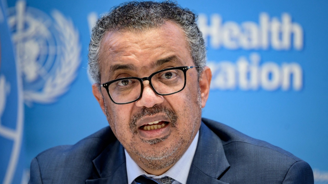 ผอ.อนามัยโลกเตือนอย่าปรามาสโอมิครอน 'ไม่มีที่ไหนในโลก โควิดระบาดใกล้จบ'