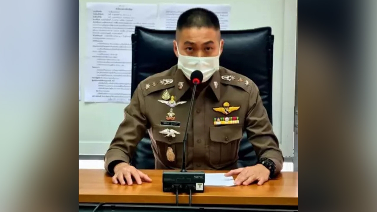 คลิปโดนตัดต่อ "ผกก.โจ้" แถลงศาล ขอความเป็นธรรม ถุงคลุมหัวหลายใบ-รัดไม่แน่น