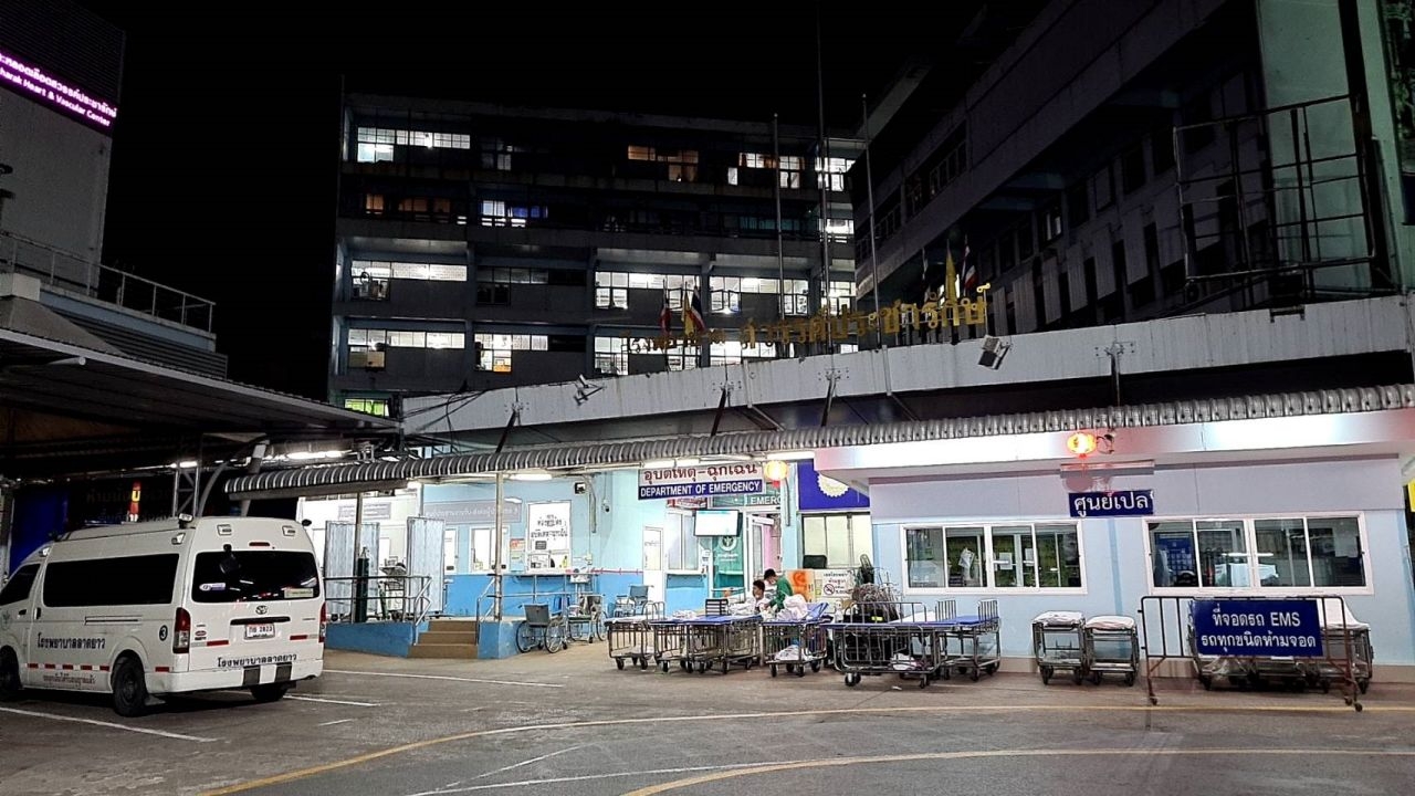 ร.ต.อ.ถูกหนุ่มเมายาบ้ายิงใส่ เสียชีวิตแล้ว หลังผ่าตัดยื้อชีวิตนาน 6 ชม.