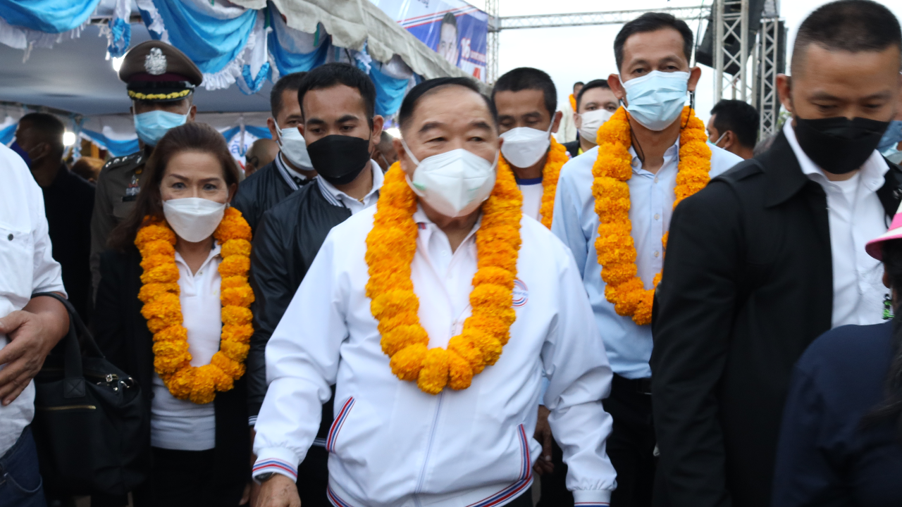 "บิ๊กป้อม" เตือน "เอ๋ ปารีณา" เปรยไม่สบายใจ หลังไปพาดพิงเลือกตั้งใต้พรรคร่วมรัฐบาล