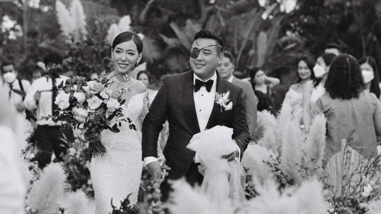 สุดชื่นมื่น งานฉลองวิวาห์ "ไฮโซลูกนัท" จูบดูดดื่มแฟนสาว