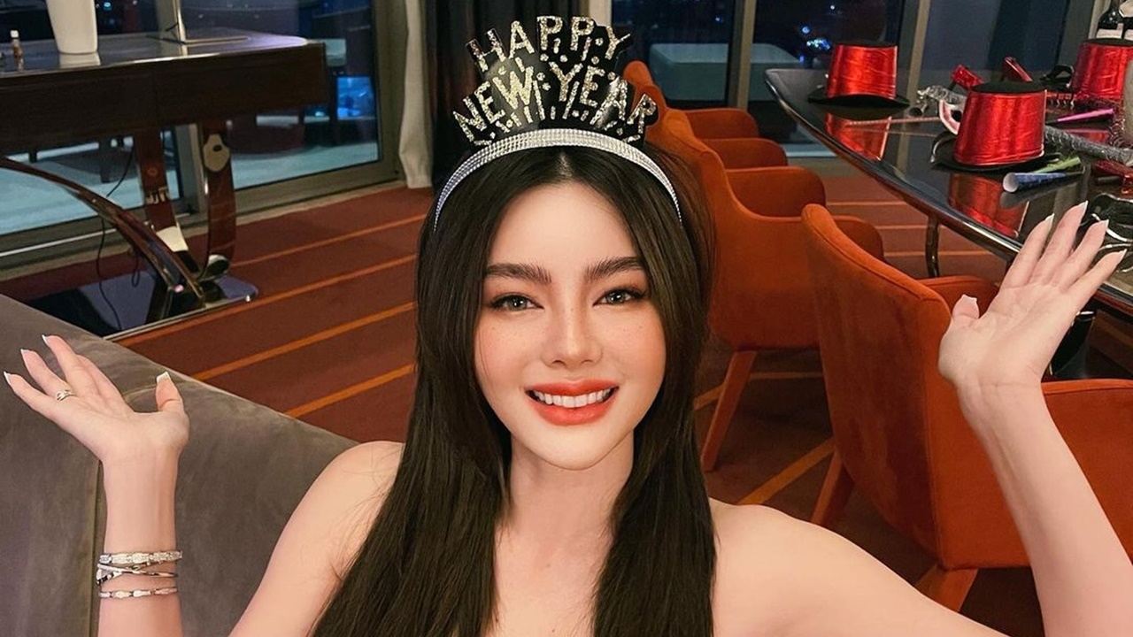 ดิว อริสรา ให้ข้อคิดจัดการตัวเองดีๆ ไม่ใช่ซื้อของหรู แต่ติดเงินชาวบ้าน