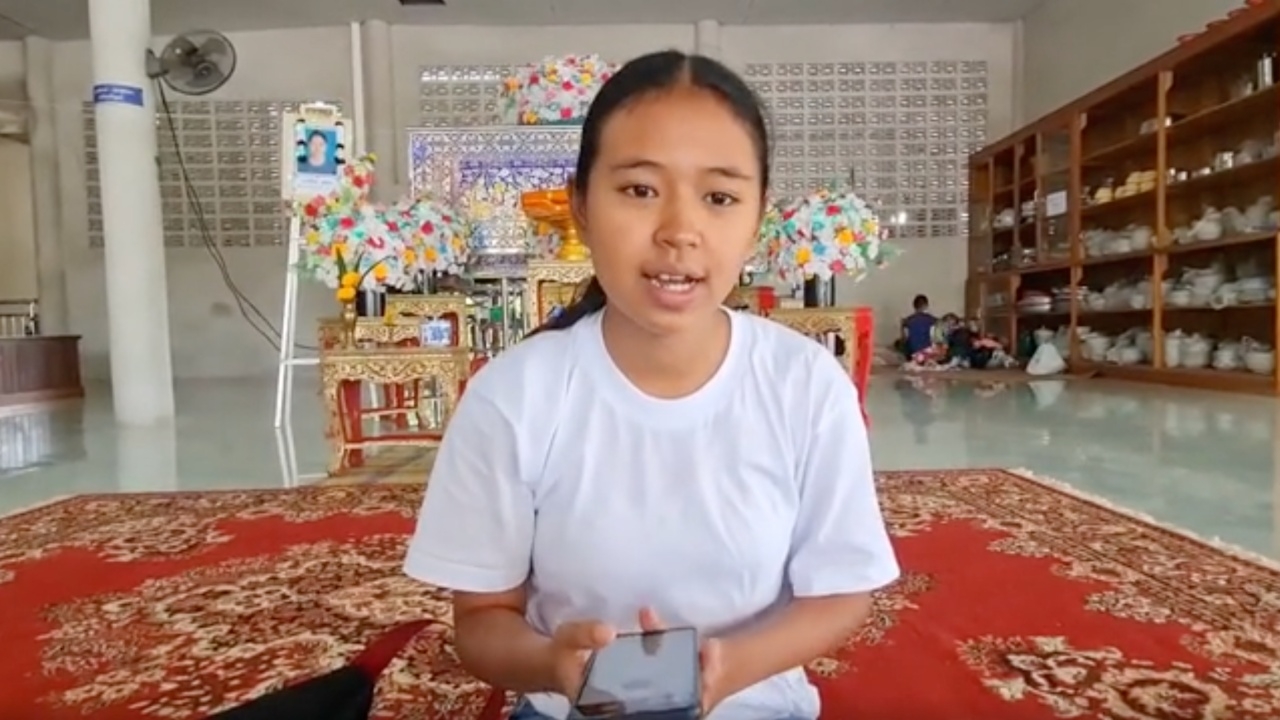 เปิดใจนักเรียน ม.6 ท่องอาขยานส่งการบ้านครู ทั้งที่เพิ่งเสียแม่ 