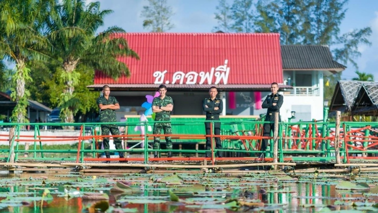 ดราม่า คาเฟ่ในค่ายทหาร คนวิจารณ์ ถามหาหน้าที่รั้วของชาติ