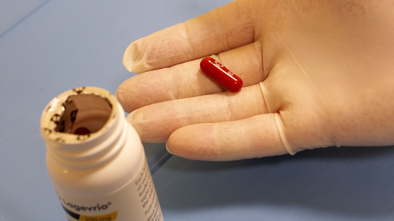 27 บริษัทได้สิทธิ์ผลิตยาเม็ด โมลนูพิราเวียร์ ราคาถูก ส่งชาติรายได้ต่ำ