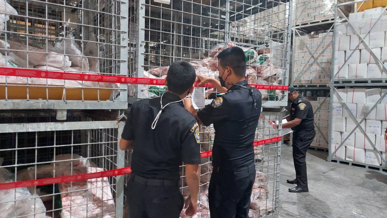 "ปศุสัตว์" อายัดซากสุกรที่สงขลา กว่า 2 แสนกิโลกรัม หลังระบุแหล่งที่มาไม่ได้