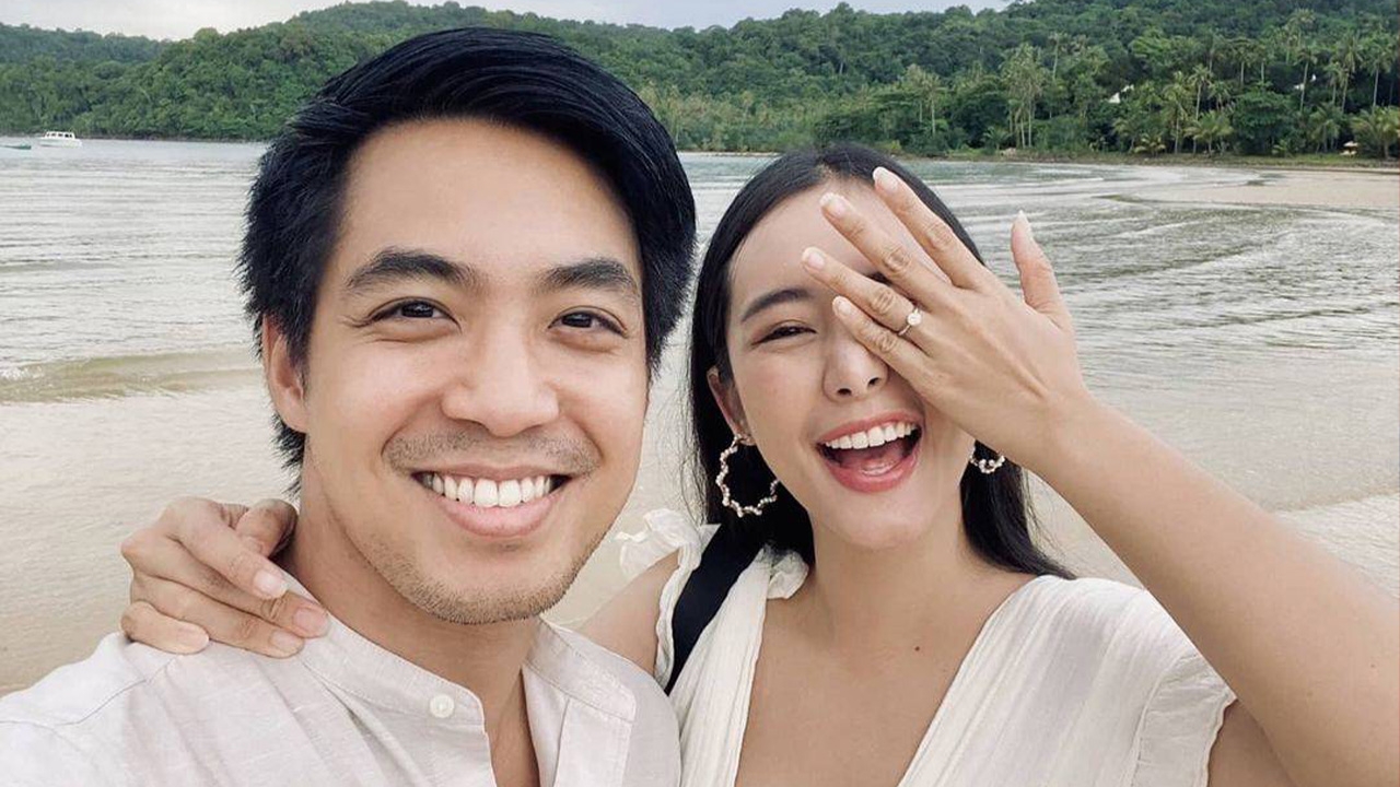 ใบเฟิร์น อัญชสา เผยโมเมนต์ถูกขอแต่งงาน แฟนๆ แห่ยินดีว่าที่เจ้าสาว