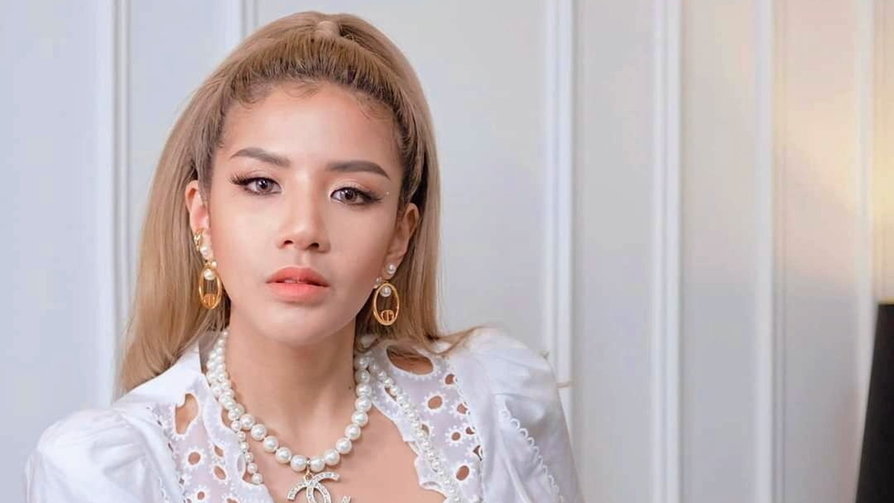 “ใบเตย อาร์สยาม” เปิดธุรกิจร้านทำเล็บ เตรียมปล่อยซิงเกิลเพลง-เทคิวถ่ายละคร