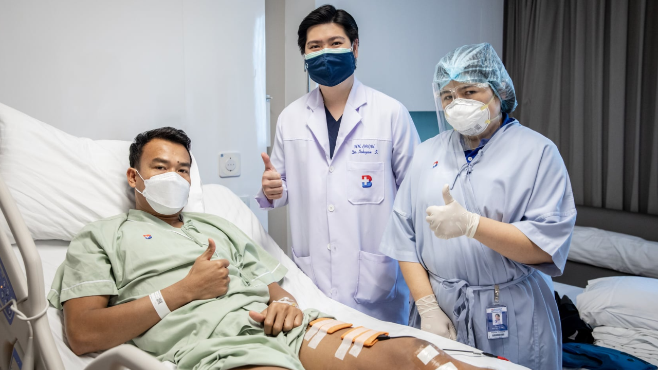 ทุกอย่างน่าพอใจ แพทย์อัปเดตอาการ "ฉัตรชัย" หลังผ่าตัดเข่าซ้าย