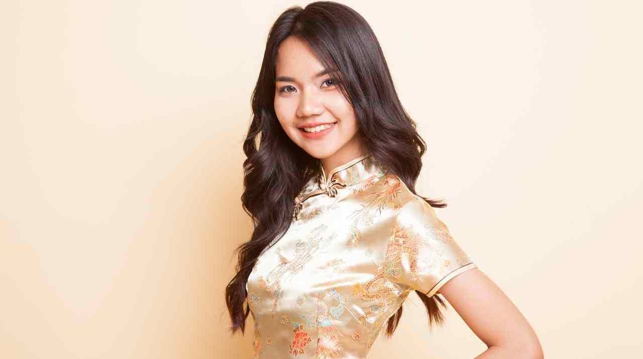 ชุดกี่เพ้าสีแดง สีทอง ซื้อที่ไหนให้ทันรับซองปีขาล 2565