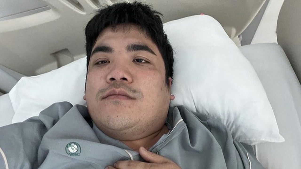 แจ็ค แฟนฉัน ถูกหามส่ง รพ. นอนให้น้ำเกลือ หลังพักผ่อนไม่พอจนเกือบขิต