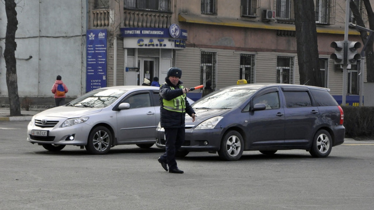 อึ้ง ไฟดับครั้งใหญ่ 3 ชาติเอเชียกลาง ทำจราจรปั่นป่วน กระทบคนหลายล้าน