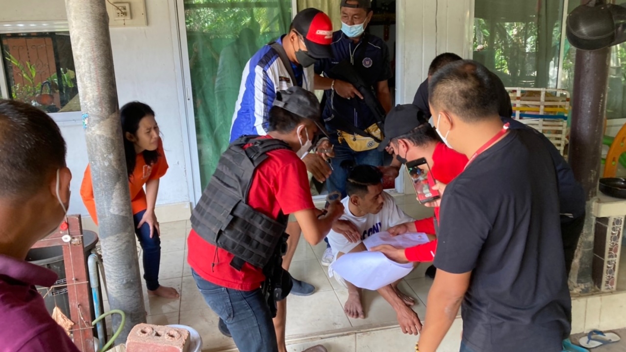 บุกรวบมือปืนยิงเจ้าของร้านสักยันต์ภูเก็ตดับ หนีคดี 3 ปี ไม่รอดมือตร.