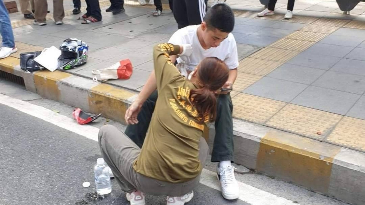 "ส.ต.ต." ไปตรวจตาหลังบิ๊กไบค์ชน สุดพีก แพทย์เวรคือ "หมอกระต่าย" 