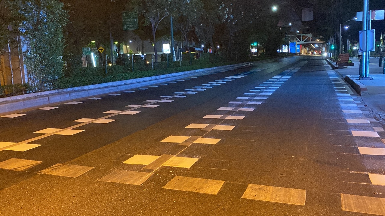 กทม.ปรับถนนพญาไท ตีเส้นชะลอความเร็วจุดชน ‘หมอกระต่าย’ หวั่นซ้ำรอย