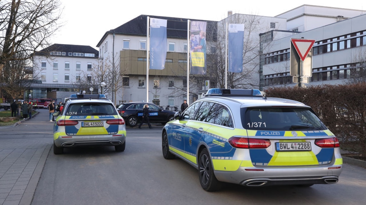 เยอรมนีระทึก มือปืนกราดยิงใน ม.ไฮเดลแบร์ก ตาย 1 เจ็บ 3 คนร้ายเสียชีวิต