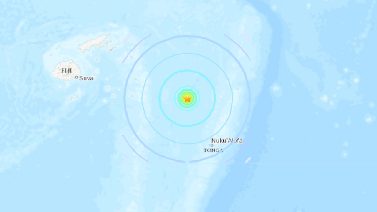 ตองกาอ่วม แผ่นดินไหว 6.2 เขย่าซ้ำ หลังภูเขาไฟใต้ทะเลปะทุ 2 สัปดาห์