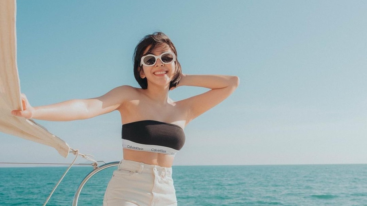 โตแล้วแซ่บได้ หนูนา ปล่อยชอตเด็ดนุ่งทูพีซอวดผิวขาว หุ่นเอวเอส