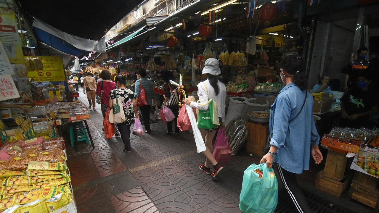 เผยตลาดเยาวราช ลูกค้าหายกว่าครึ่ง จับจ่ายไหว้ตรุษจีน