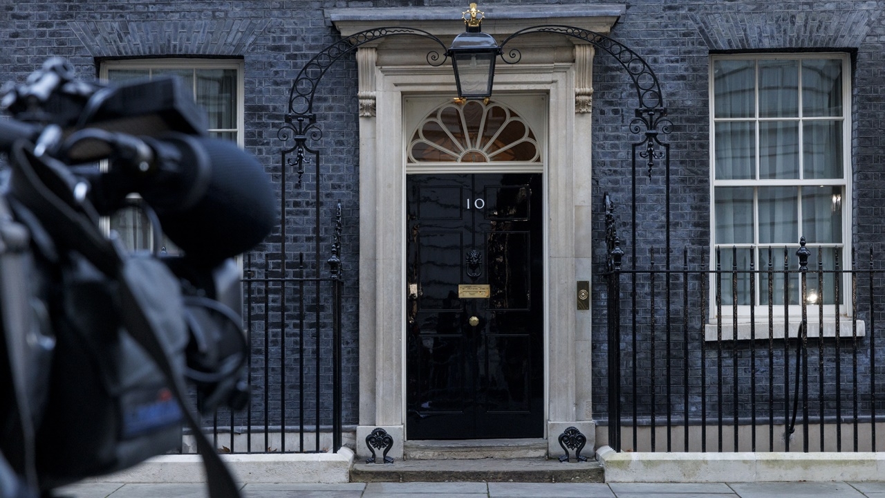 ดาวนิงสตรีทขอโทษควีน จัดปาร์ตี้คืนก่อนพิธีพระศพเจ้าชายฟิลิป