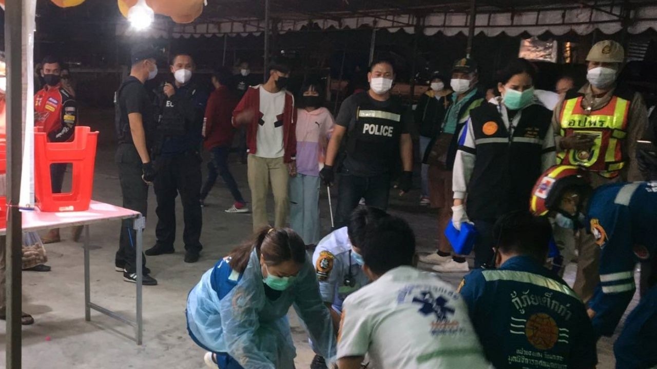 ตร.มุกดาหารเร่งล่ามือมีด แทงหนุ่มลาวตายหลังตีกันในคอนเสิร์ตปู พงษ์สิทธิ์