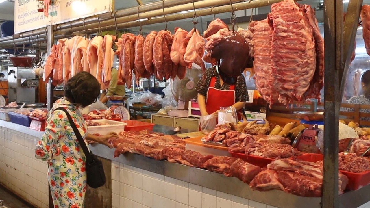หมูแพงเป็นประวัติการณ์ ที่ขอนแก่น ราคาทะลุไป กก. 240 บาท 