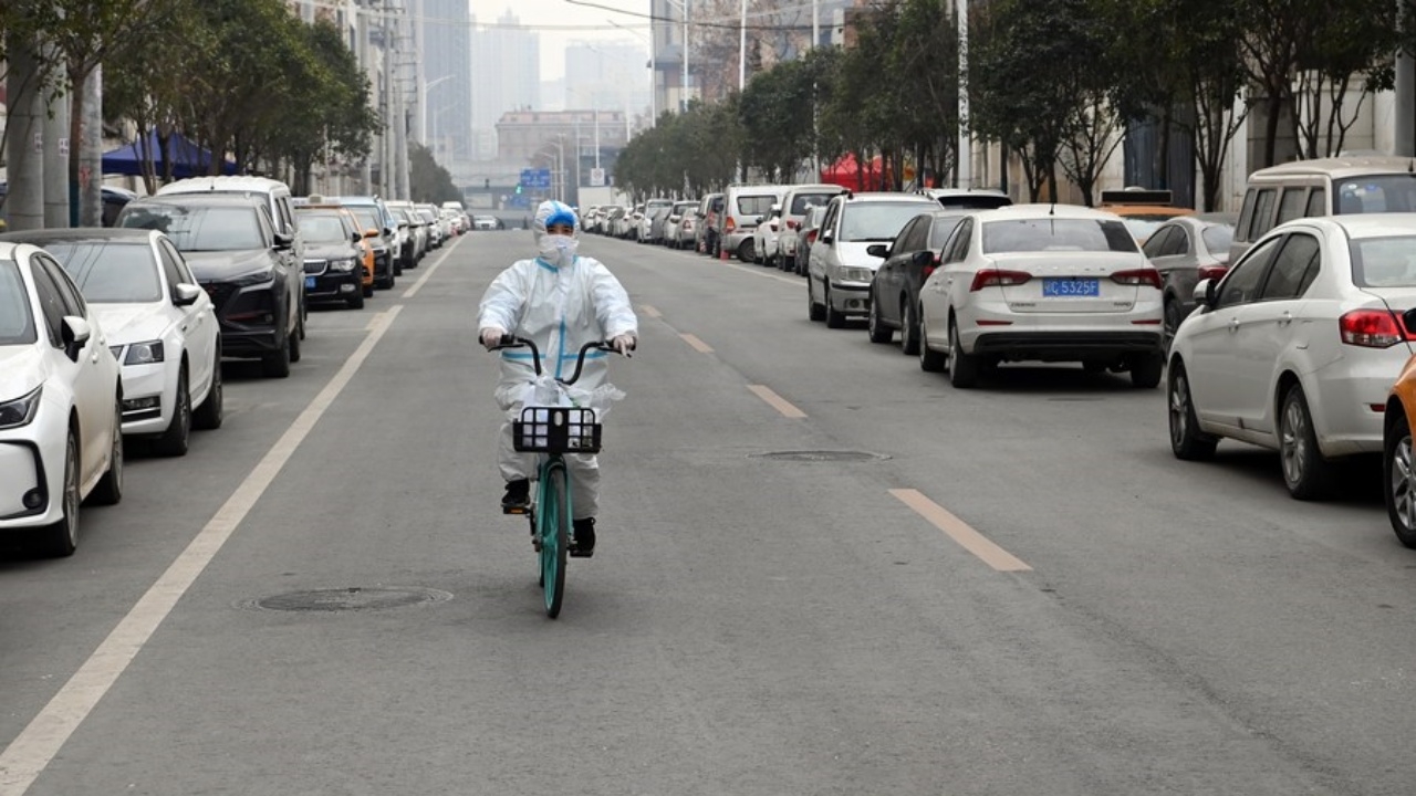 พบติดโควิด 3 ราย จีนงัดมาตรการสุดเข้ม ล็อกดาวน์คนนับล้านเมืองหยูโจว