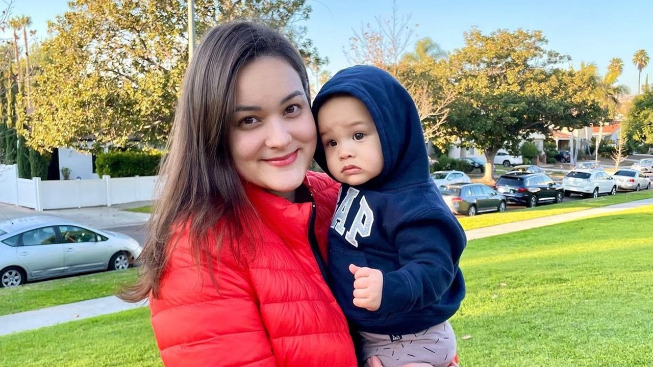 นาตาลี เดวิส พาลูกชายตรวจโควิด ลอสแอนเจลิสยอดผู้ป่วยพุ่งกระฉูด