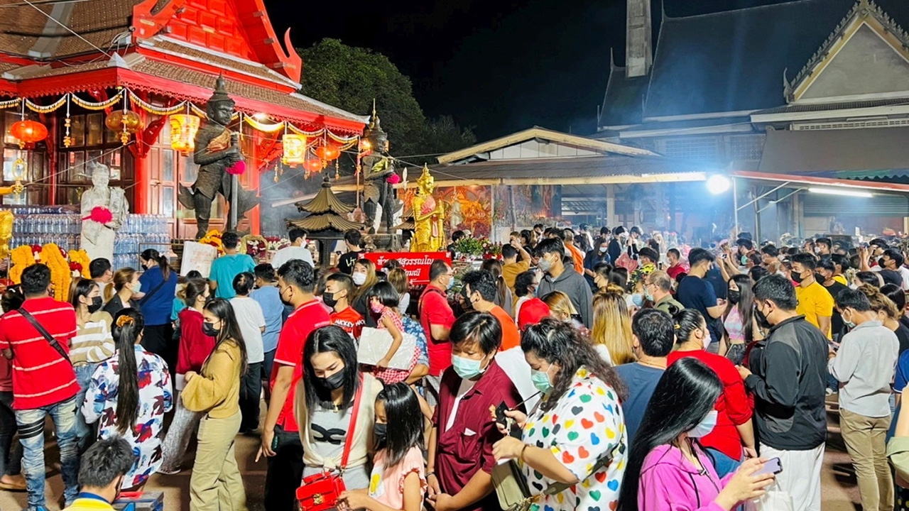 สั่งปิดวัด 