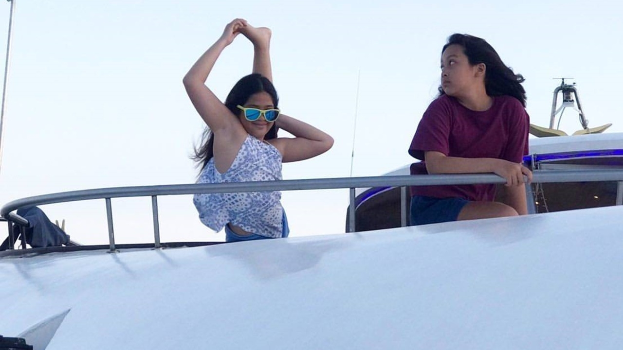 น้องนาวา ลูกแม่อ้อม พิยดา โพสท่ายาก ทำ น้องเนสซี่ ลูกแม่แหม่ม มีอึ้ง