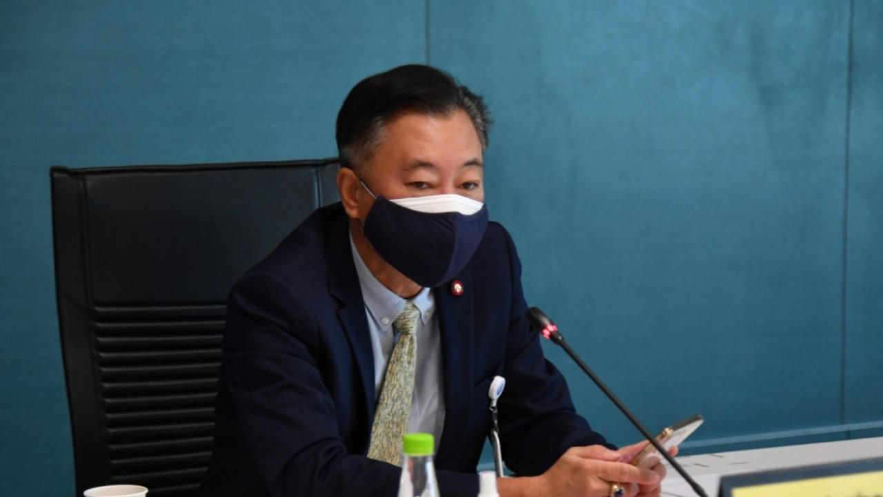 กมธ.สิทธิฯ วุฒิสภา ชงนายกฯ ปรับการสื่อสาร “โอมิครอน” หวั่นกระทบระบบสาธารณสุข